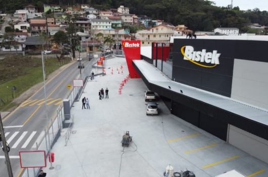 Bistek inaugura nesta sexta-feira (3) nova loja em Forquilhinha, São José 