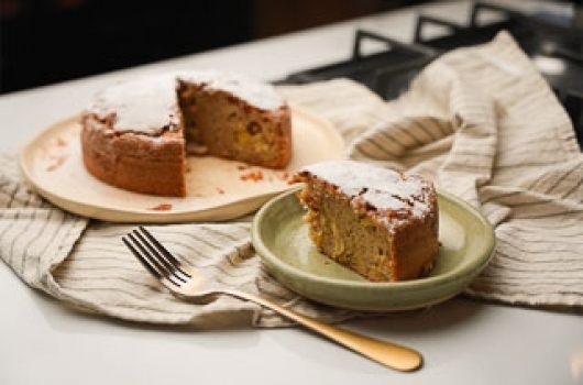 PREPARE UM BOLO DE MAÇÃ COM CARINHO